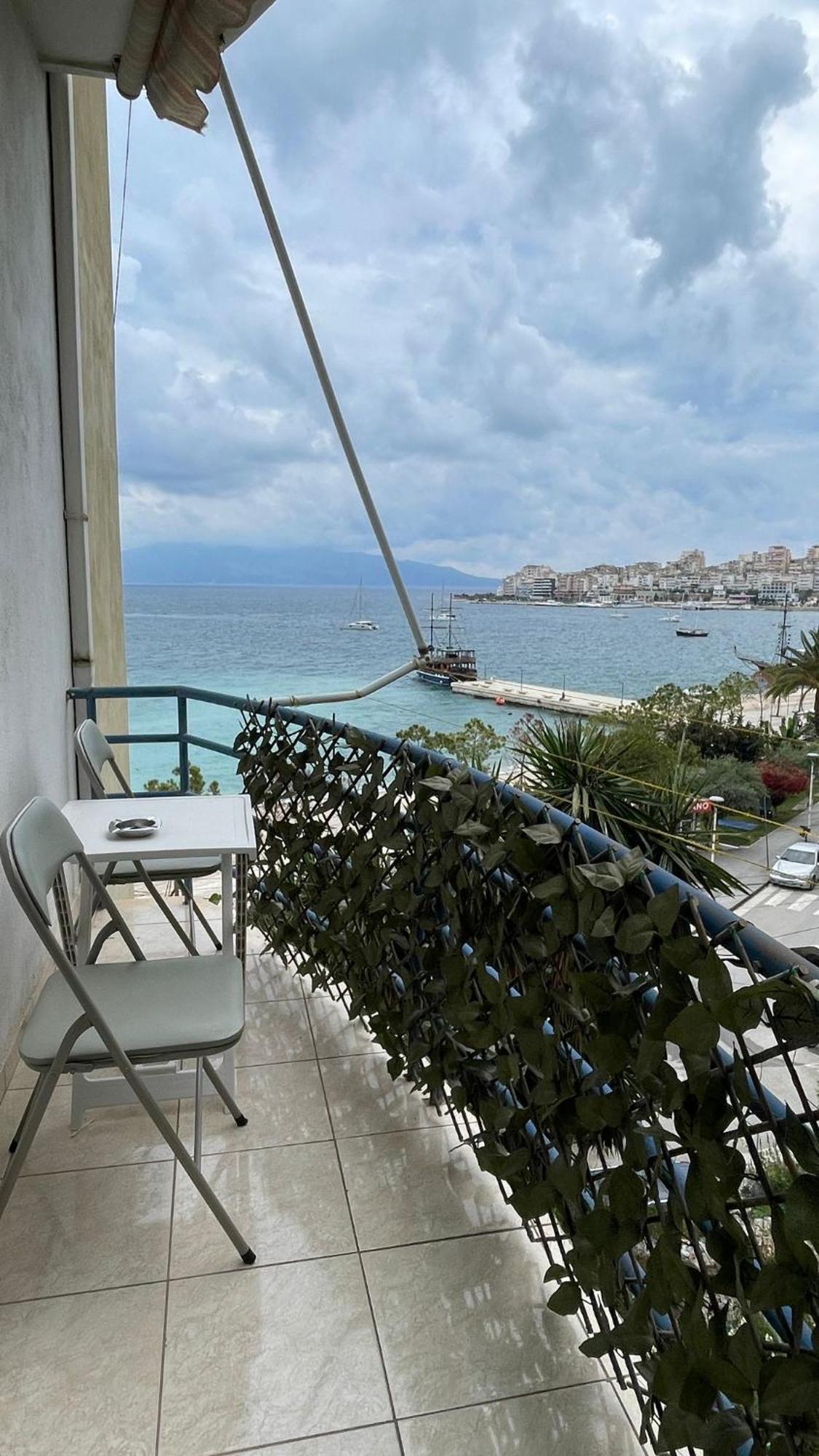 Sea Breeze Apartment ساراندا المظهر الخارجي الصورة