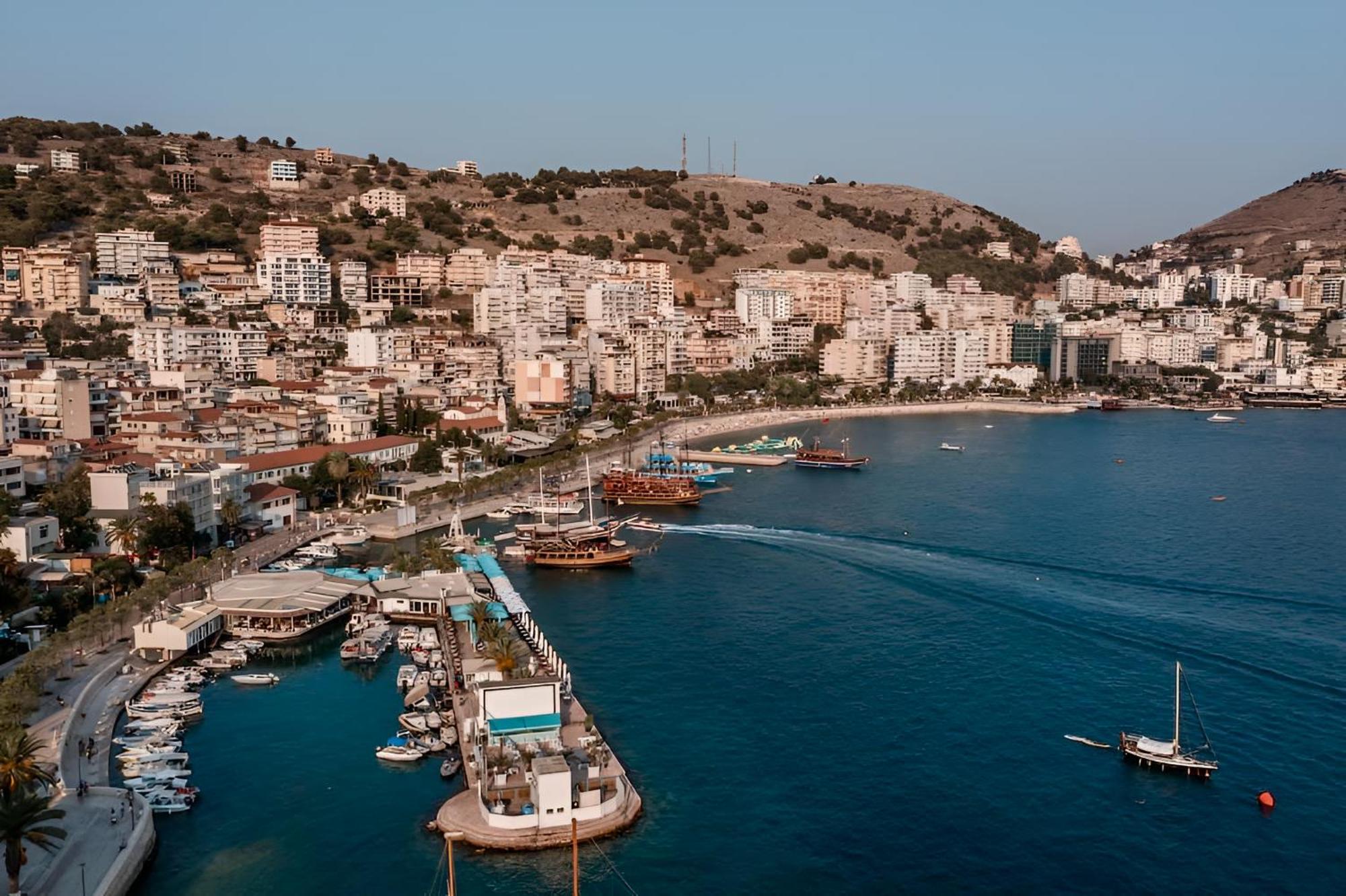 Sea Breeze Apartment ساراندا المظهر الخارجي الصورة